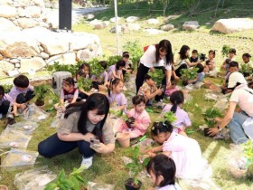 장흥군, 세대가 소통하는 ‘3대 가족정원 만들기’ 개최