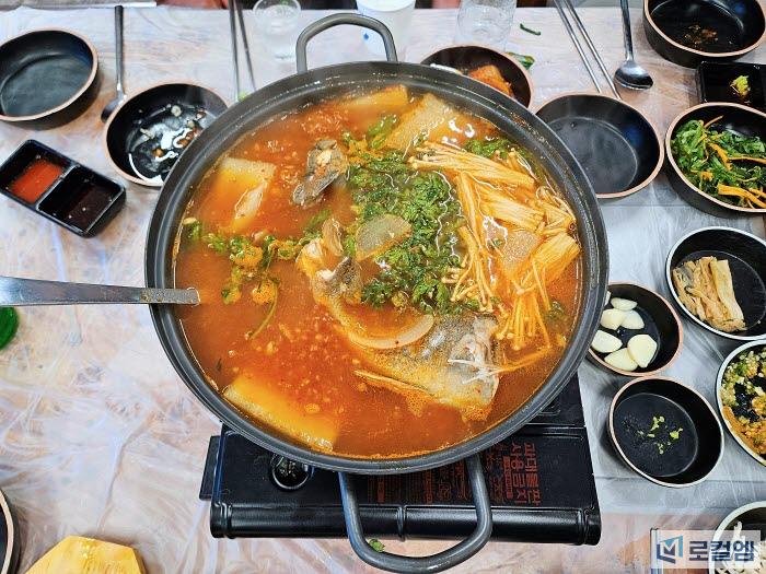 광주 봉선동 횟집 청춘회랑에서 오징어회 (5).jpg