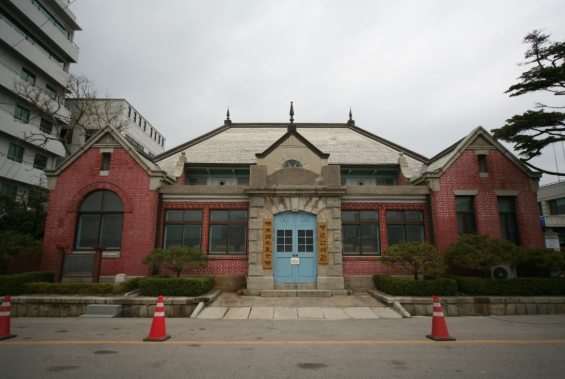 구 군산세관.jpg