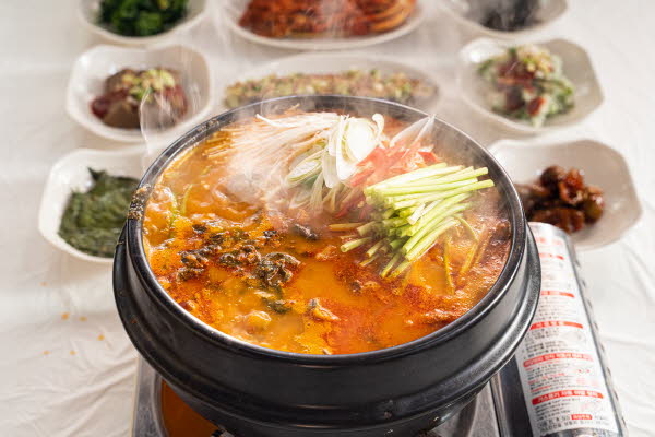 남도 보양식-민물매운탕.jpg