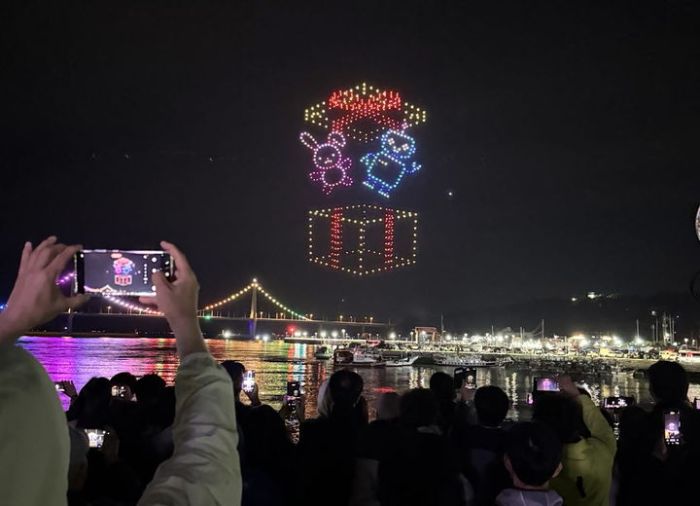 고흥녹동항 드론쇼.jpg