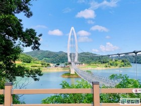 [로컬여행] 임실 옥정호출렁다리·붕어섬…전북 가을여행 명소로 주목
