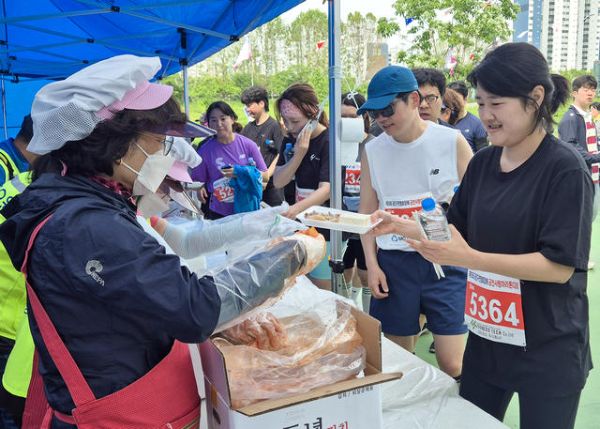 수육런 금천.jpg