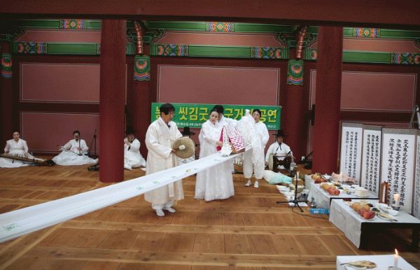 화순 능주 씻김굿.jpg