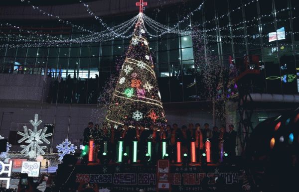 빛으로 물든 광주 송정역.jpg