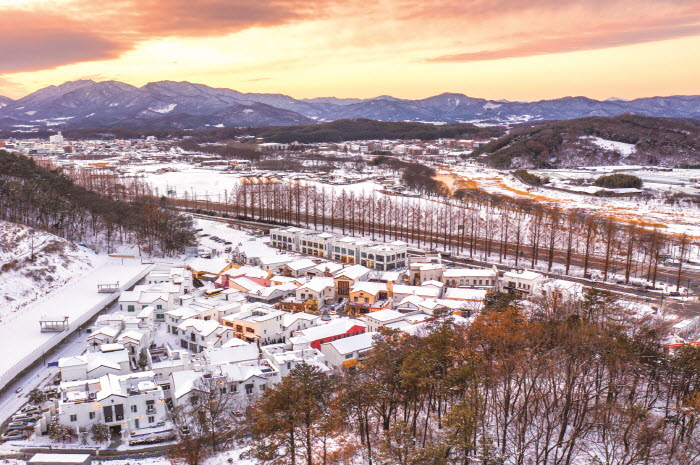 추천관광지- 담양 겨울프로방스(김영수 작품).jpg
