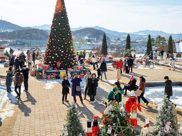 전북&nbsp;임실가볼만한곳&nbsp;산타축제&nbsp;초대가수&nbsp;주차장&nbsp;셔틀버스&nbsp;여행&nbsp;정보 (2).jpg