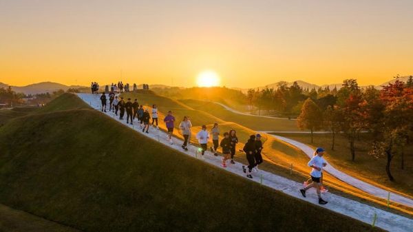 순천만국가정원서 윷놀이 런.jpg