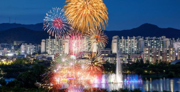 수원 만석거 새빛축제.jpg