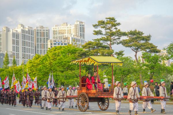 익산서동축제.jpg