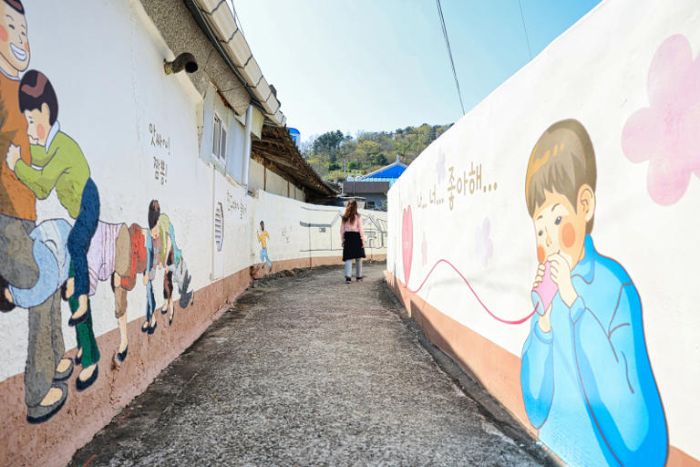 후포리 벽화마을.jpg