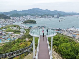 완도 다도해 일출공원 스카이워크 개방…발 아래 펼쳐지는 360도 다도해
